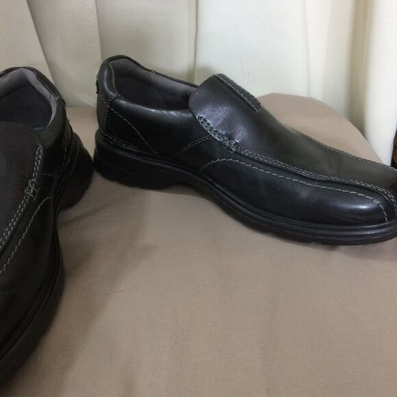 NEW Clarks Men’s Vanek Step Black Leather Slip On Loafers Memory Foam Size 9 - Picture 3 of 10